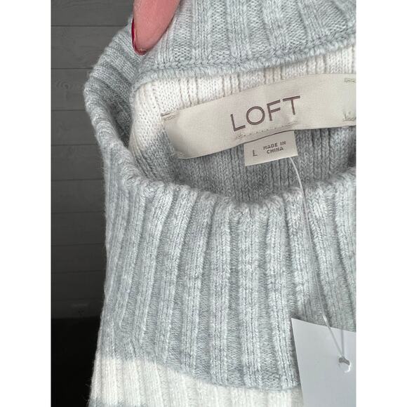 Loft gray & white striped ribbed knit mock t-neck pullover sweater Size L NWT - Picture 5 of 7